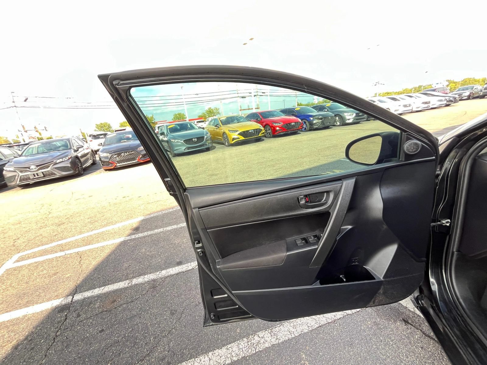 Used 2019 Toyota Corolla L FWD image 35