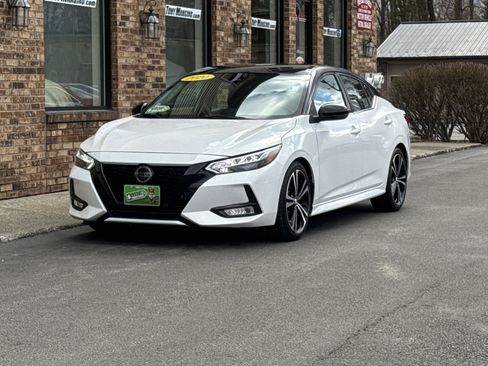 Used 2020 Nissan Sentra SR image 1