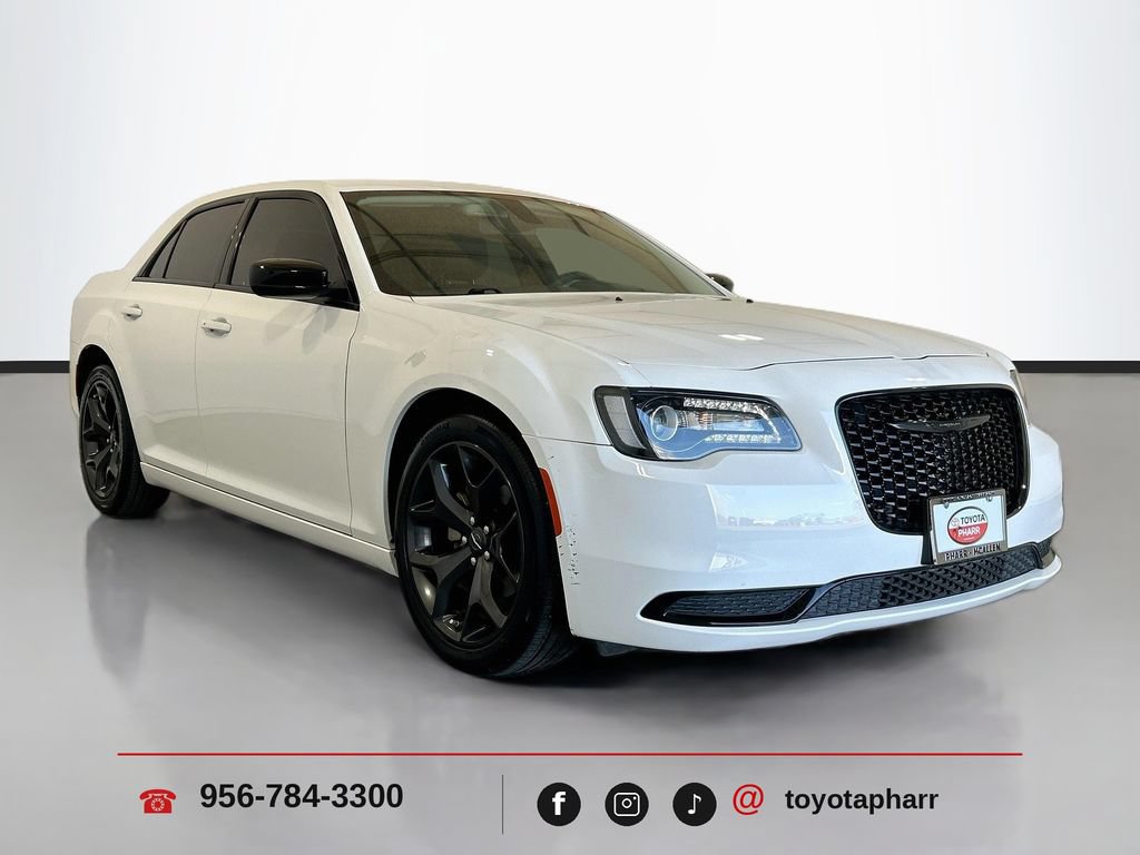Used 2023 Chrysler 300 Touring w/ Sport Appearance Package RWD image 3