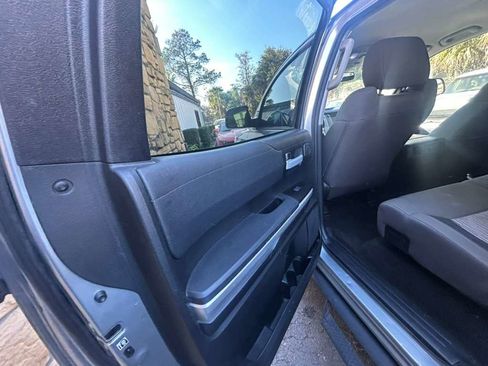 Used 2017 Toyota Tundra SR5 w/ SR5 Upgrade Package image 11