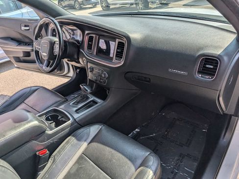 Used 2020 Dodge Charger SXT w/ Leather Interior Group RWD image 13