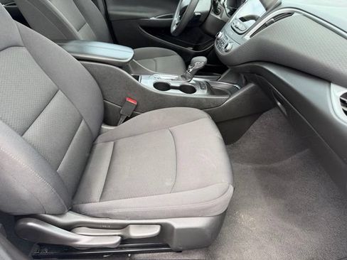 Used 2024 Chevrolet Malibu LT FWD image 12