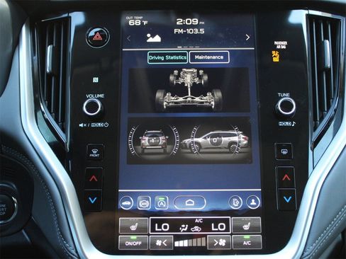 Used 2025 Subaru Outback Onyx Edition image 21