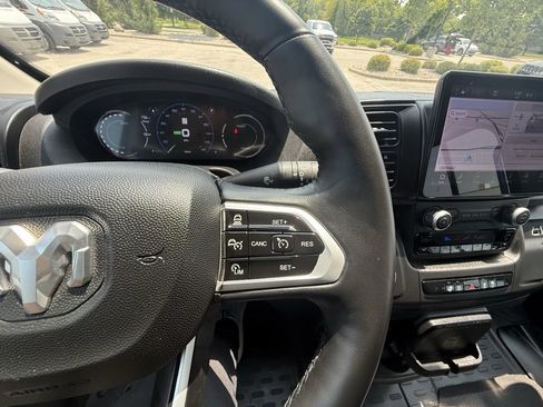 Used 2024 RAM ProMaster 3500 w/ Delivery Van Package image 27