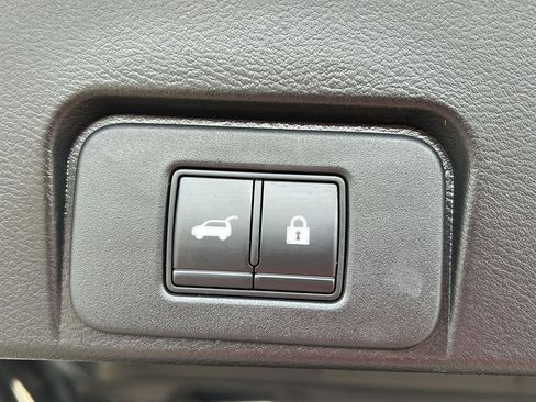 Used 2023 Nissan Rogue SL w/ SL Premium Package image 13