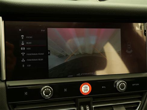 Used 2025 Porsche Macan image 27