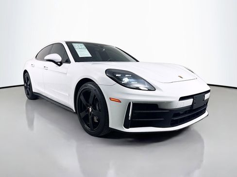 Used 2024 Porsche Panamera RWD image 3