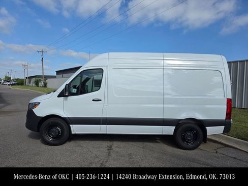 New 2026 Mercedes-Benz Sprinter 2500 image 2