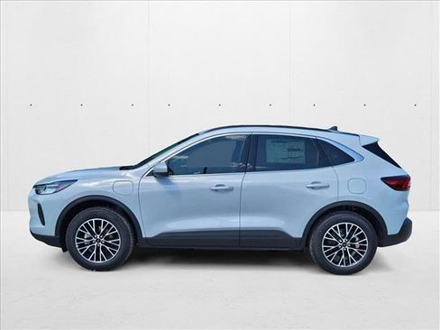 New 2025 Ford Escape SE image 5