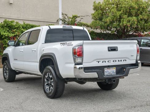 Used 2022 Toyota Tacoma TRD Off-Road image 8