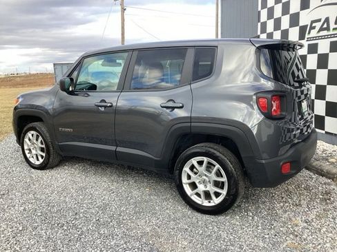 Used 2023 Jeep Renegade Latitude image 5