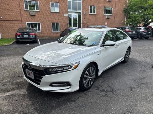 Used 2019 Honda Accord Touring image 3