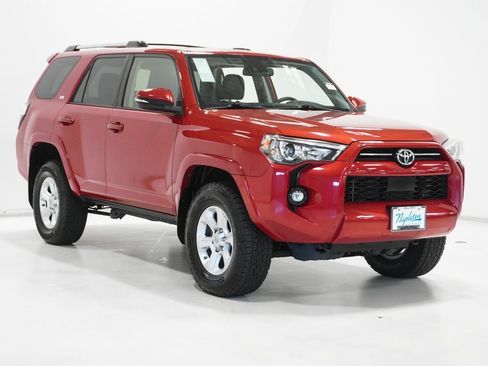 Used 2021 Toyota 4Runner SR5 Premium w/ Moonroof Package image 4
