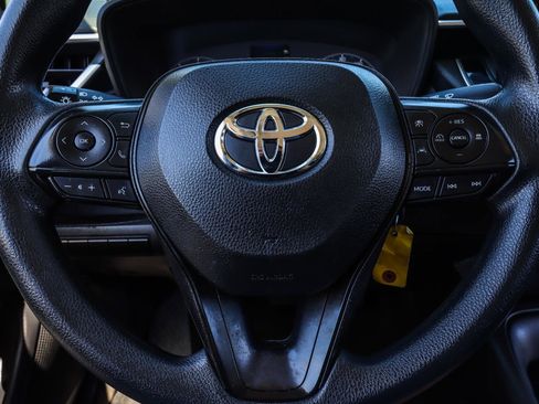 Used 2023 Toyota Corolla LE FWD image 12