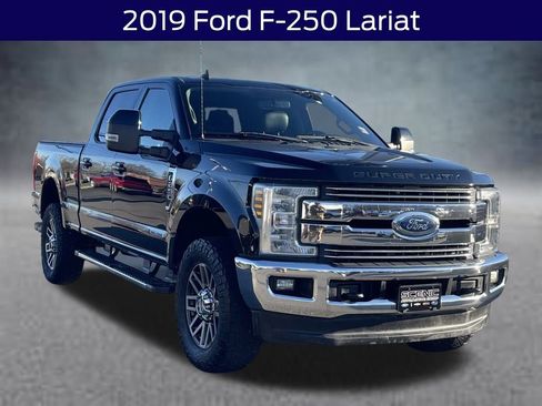 Used 2019 Ford F250 Lariat w/ Lariat Value Package image 1