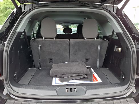 Certified 2023 Ford Explorer XLT AWD/4WD image 30