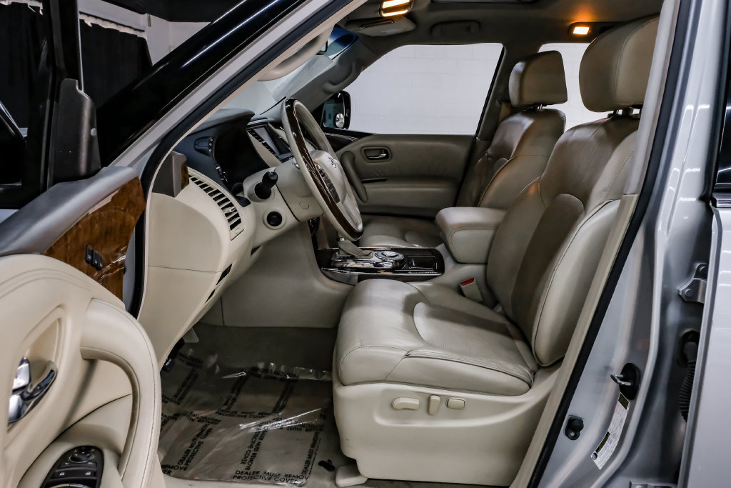 Used 2016 INFINITI QX80 2WD w/ Driver's Assistance Package image 4