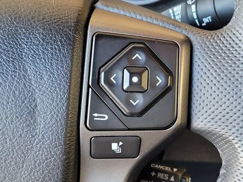 Certified 2023 Toyota Tacoma TRD Off-Road w/ Advanced Technology Package AWD/4WD image 31