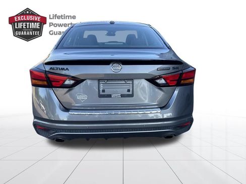 Used 2022 Nissan Altima 2.5 SR w/ Midnight Edition Package FWD image 4