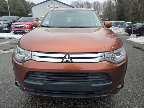 Used 2015 Mitsubishi Outlander GT image 2