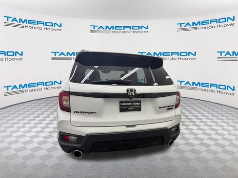 Used 2024 Honda Passport Black Edition image 4