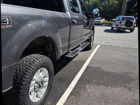 Used 2017 Ford F250 XL w/ STX Appearance Package AWD/4WD image 11