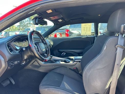 Used 2022 Dodge Challenger GT image 27