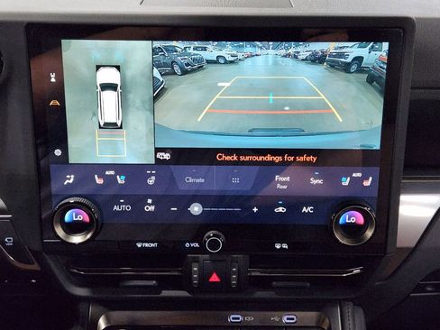 Used 2024 Lexus GX 550 w/ Accessory Package (Z1) image 35