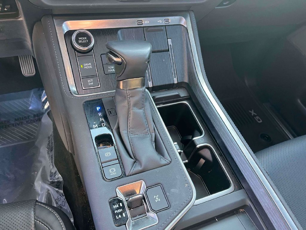 Used 2025 Lexus GX 550 w/ Cold Area Package AWD/4WD image 20