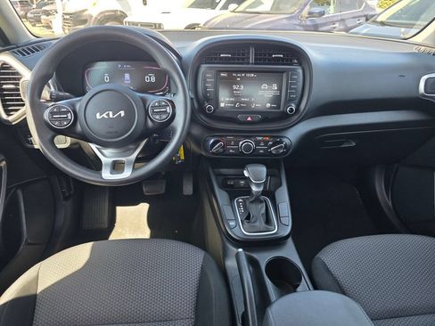 Used 2024 Kia Soul LX w/ Option Group 015 FWD image 13