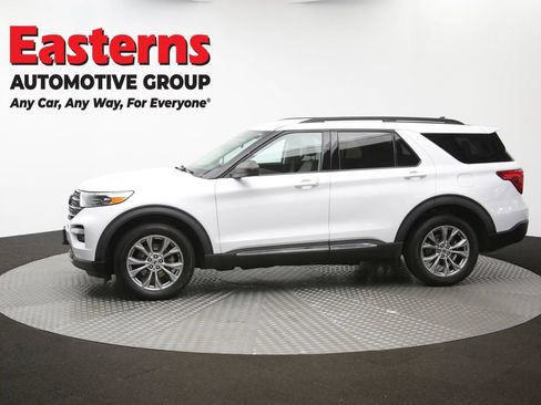 Used 2022 Ford Explorer XLT w/ Equipment Group 202A AWD/4WD image 62