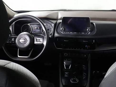 Used 2022 Nissan Rogue SV AWD/4WD image 28