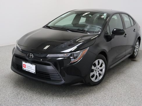 Certified 2023 Toyota Corolla LE FWD image 2