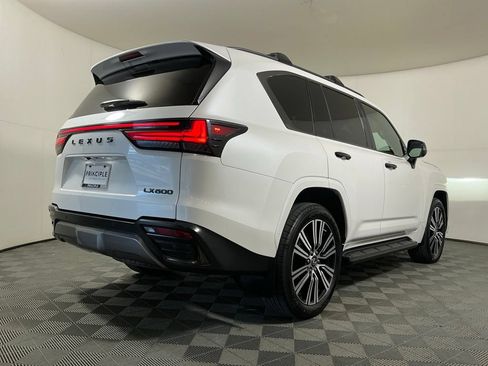 Used 2023 Lexus LX 600 4WD w/ Appearance Package image 5