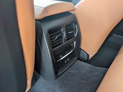 Certified 2024 BMW X7 xDrive40i w/ Executive Package AWD/4WD image 16