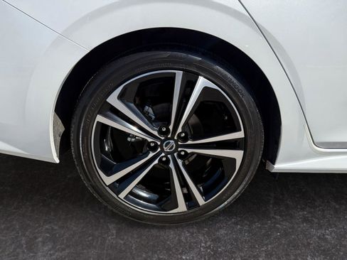 Used 2023 Nissan Sentra SR w/ SR Premium Package FWD image 29