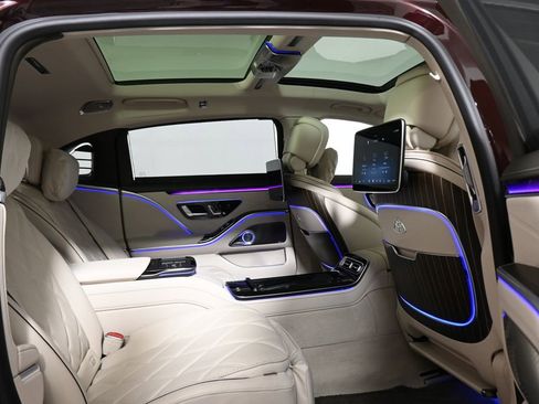 Used 2023 Mercedes-Benz Maybach S 680 4MATIC image 23