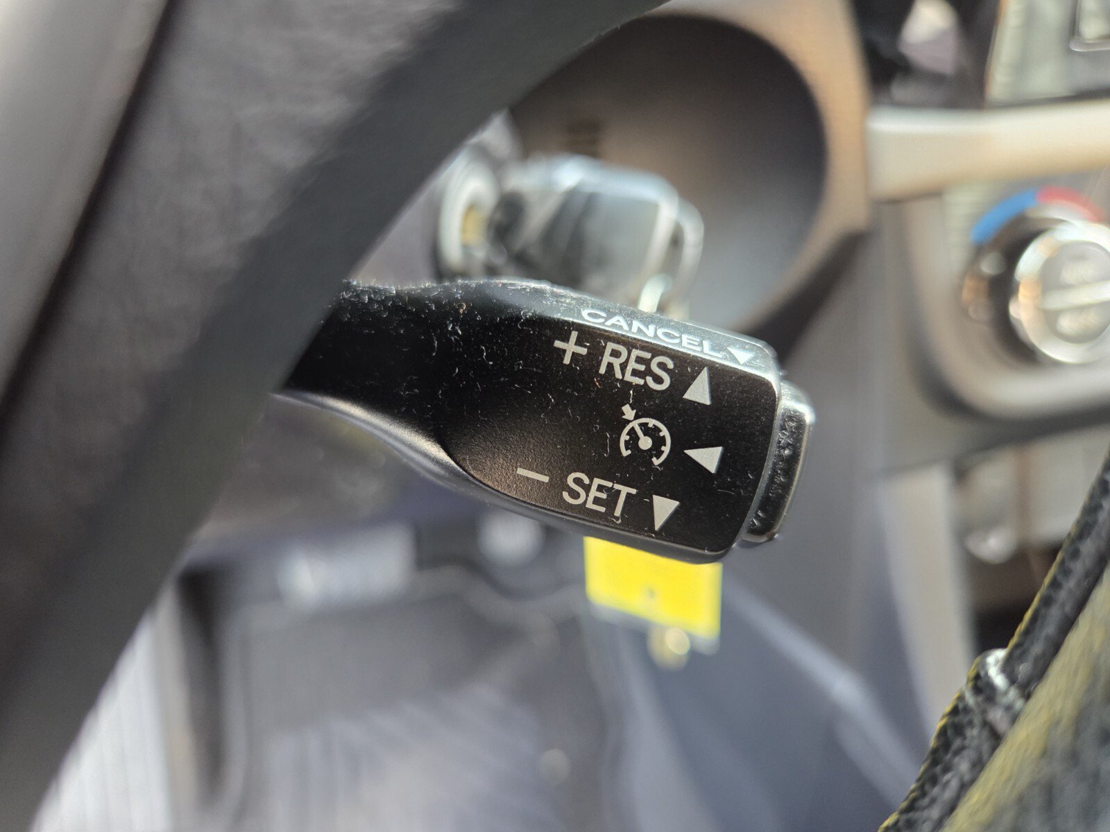 Used 2016 Toyota Corolla LE FWD image 23