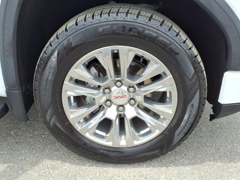 Used 2022 GMC Sierra 1500 Denali RWD image 9