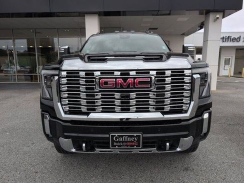 New 2026 GMC Sierra 2500 Denali w/ Denali Reserve Package AWD/4WD image 9