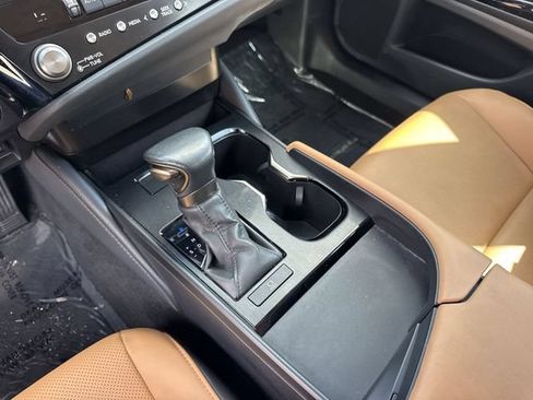 Certified 2023 Lexus ES 350 w/ Accessory Package (Z2) FWD image 21