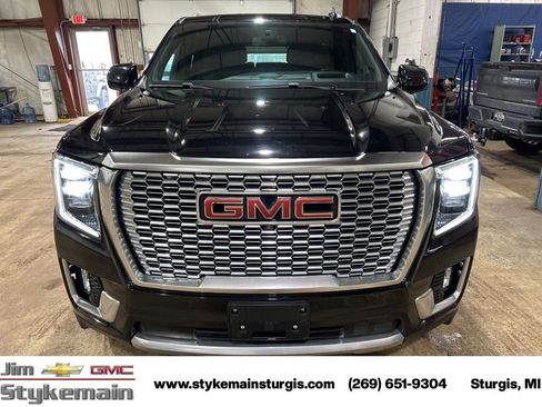 Used 2022 GMC Yukon Denali w/ Max Trailering Package AWD/4WD image 12