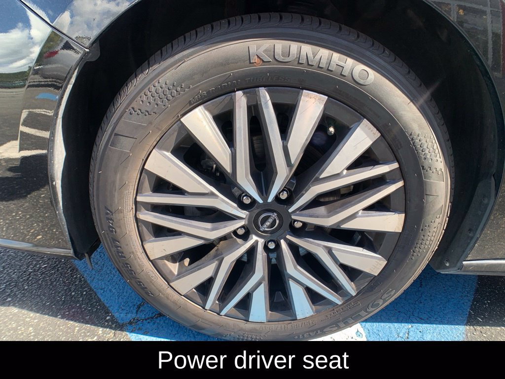Used 2025 Nissan Altima 2.5 SV FWD image 11