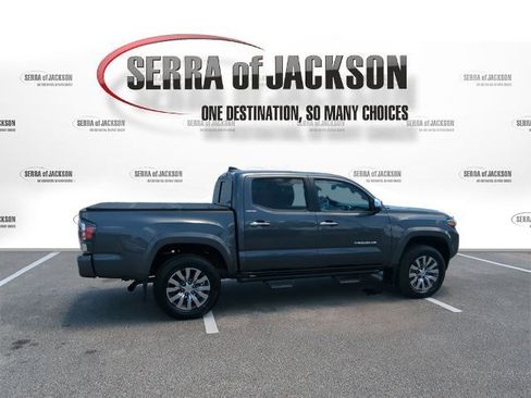 Used 2023 Toyota Tacoma Limited AWD/4WD image 10