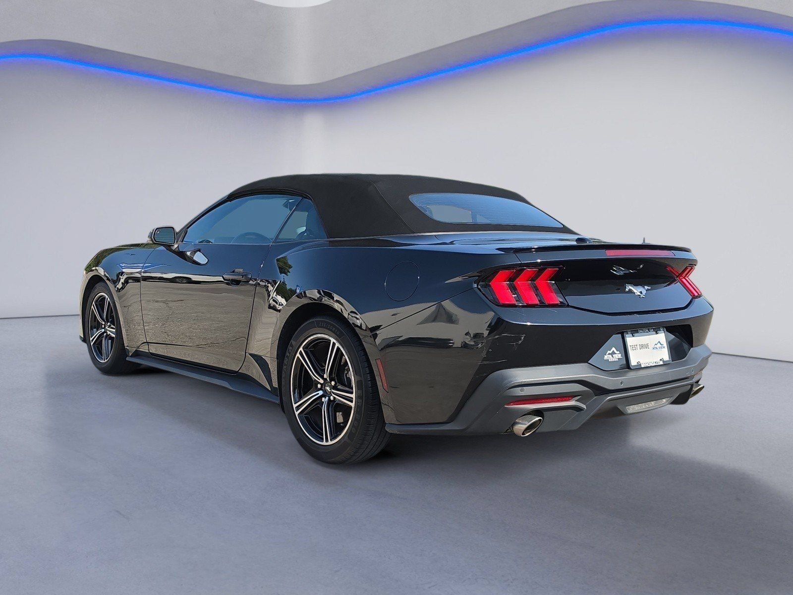 Used 2024 Ford Mustang Premium RWD image 3