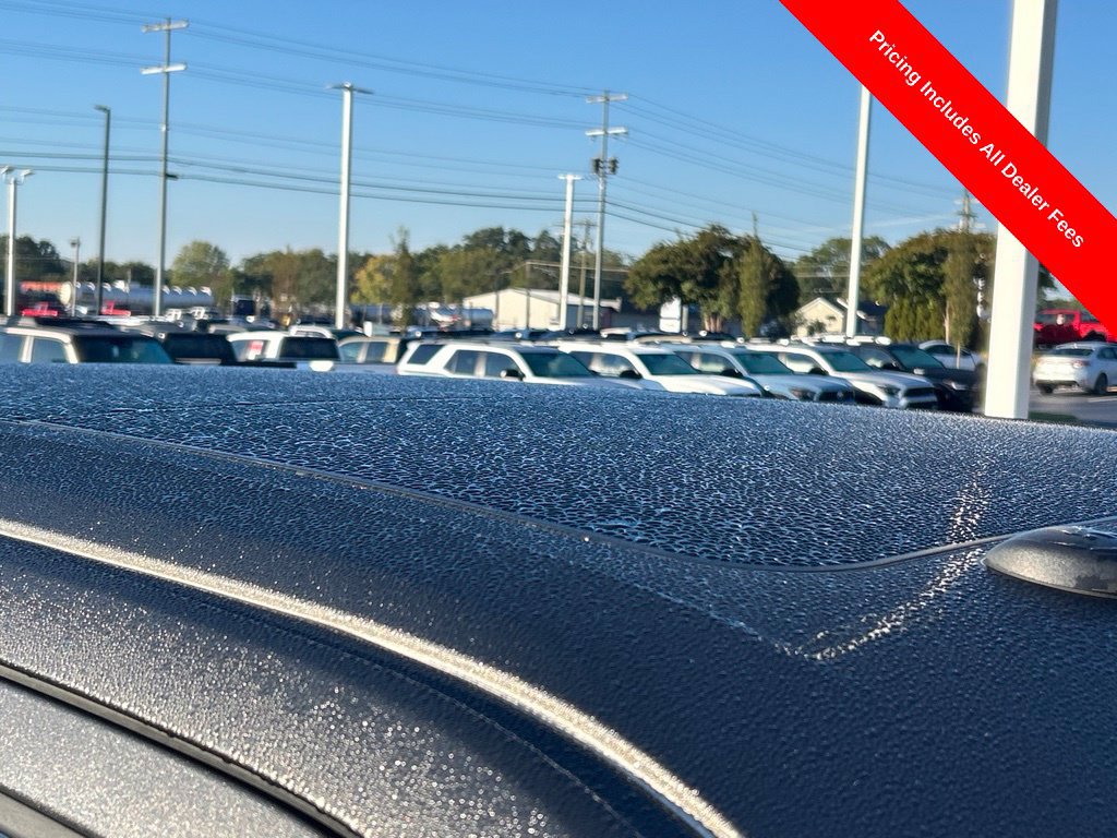 Used 2017 Ford F150 Lariat w/ Equipment Group 501A Mid AWD/4WD image 3