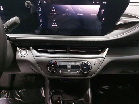 Used 2024 Buick Envista Preferred w/ Convenience I Package image 19