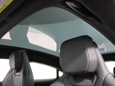 Used 2023 Audi e-tron GT Premium Plus image 11