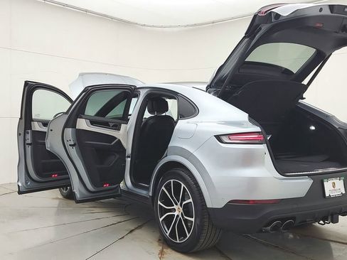 Used 2025 Porsche Cayenne E-Hybrid Coupe image 13