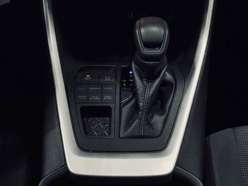 Used 2024 Toyota RAV4 LE image 27